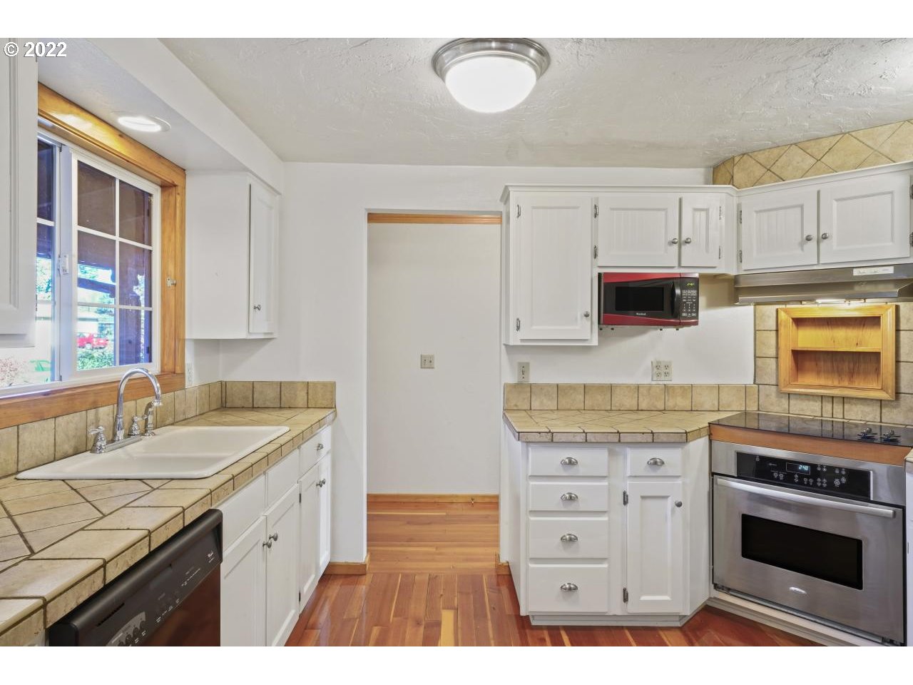 6383 F Street Springfield, OR 97478 - Photo 11 of 32 Gallery Image 11