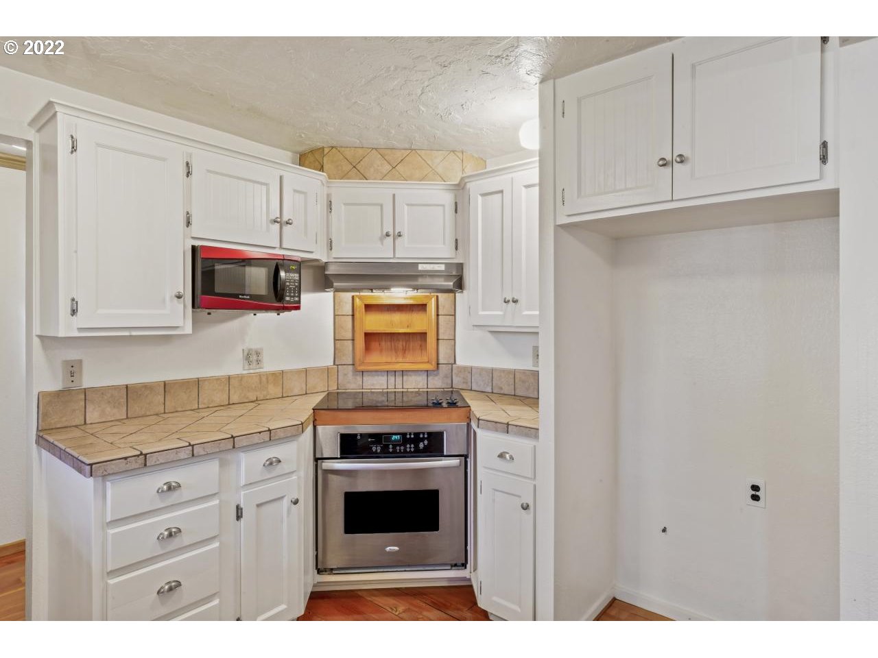 6383 F Street Springfield, OR 97478 - Photo 10 of 32 Gallery Image 10