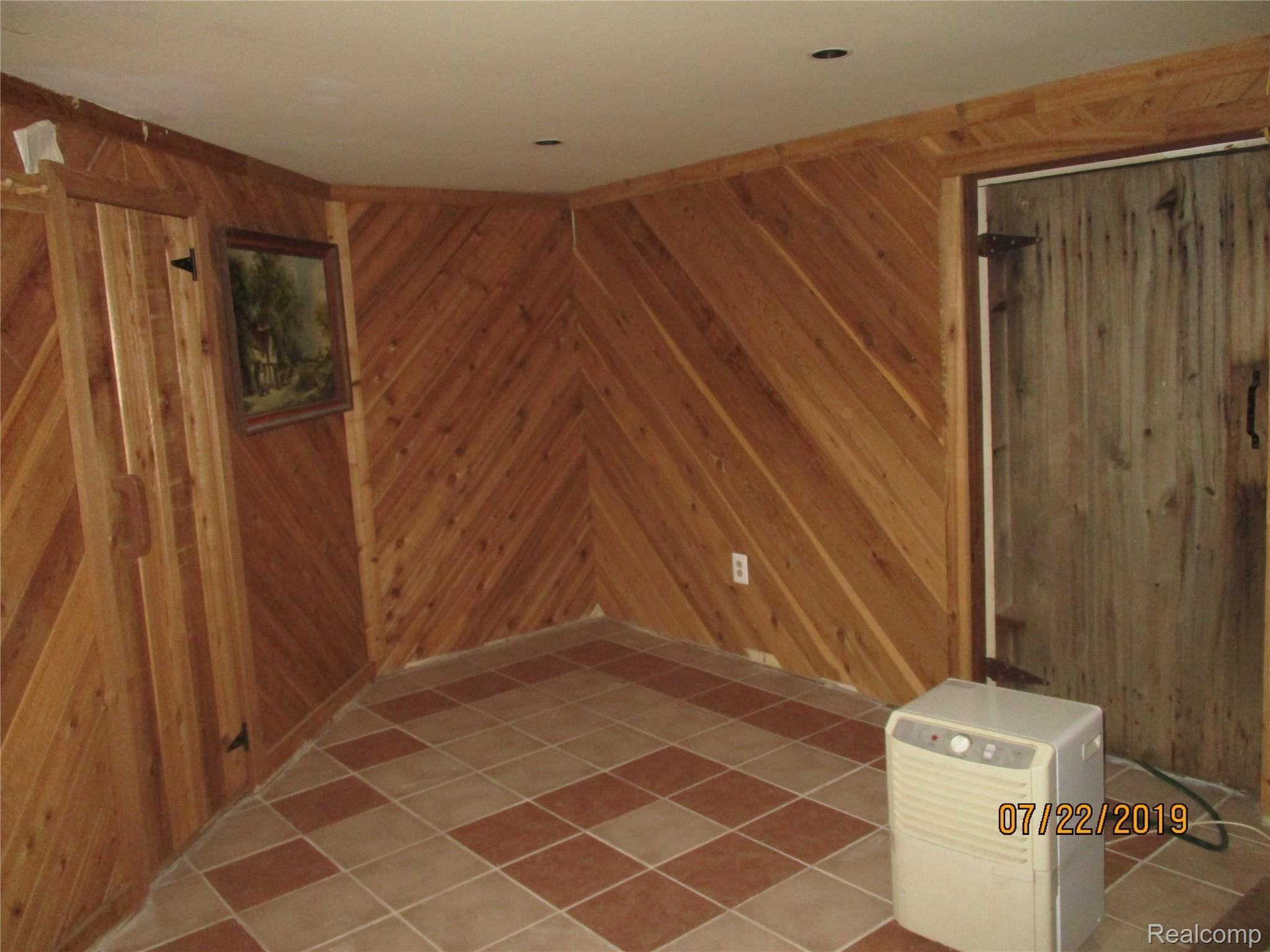 5034 West Ray Road Linden, MI 48451 - Photo 16 of 18 IMG_5553.JPG
