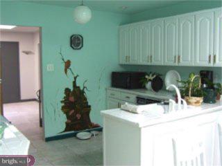 97 Tulip Road Southampton, PA 18966 - Photo 2 of 5 Gallery Image 2