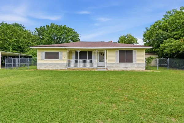 $185,000 | 108 Sandra Drive, Azle, TX 76020