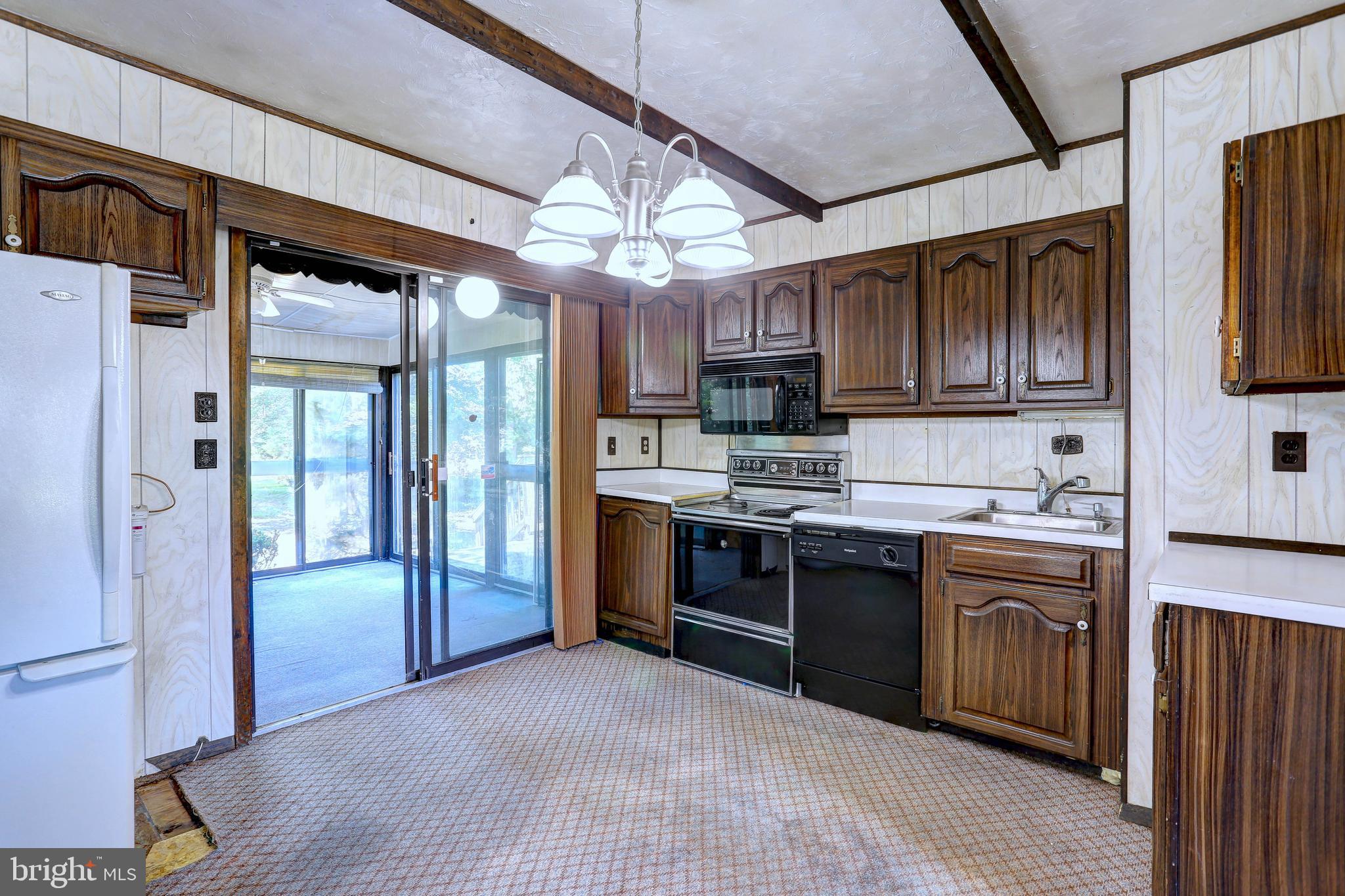 202 Brookfield Road Pasadena, MD 21122 - Photo 10 of 33