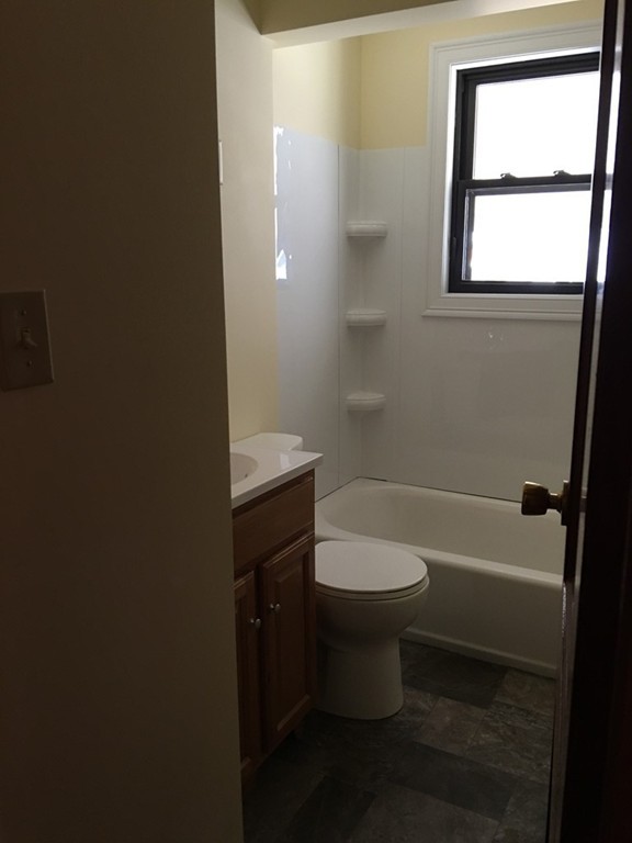 81 Slater Avenue Springfield, MA 01119 - Photo 11 of 20 Gallery Image 11