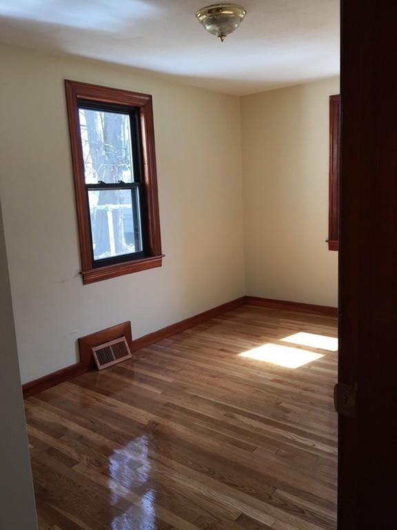 81 Slater Avenue Springfield, MA 01119 - Photo 7 of 20 Gallery Image 7