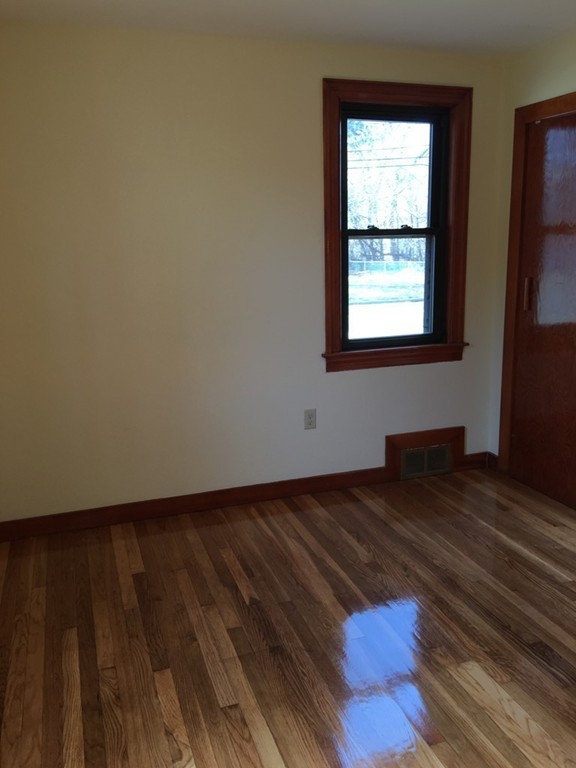 81 Slater Avenue Springfield, MA 01119 - Photo 8 of 20 Gallery Image 8