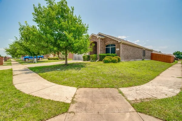 $2,050 | 1127 Roman Drive, Princeton, TX 75407