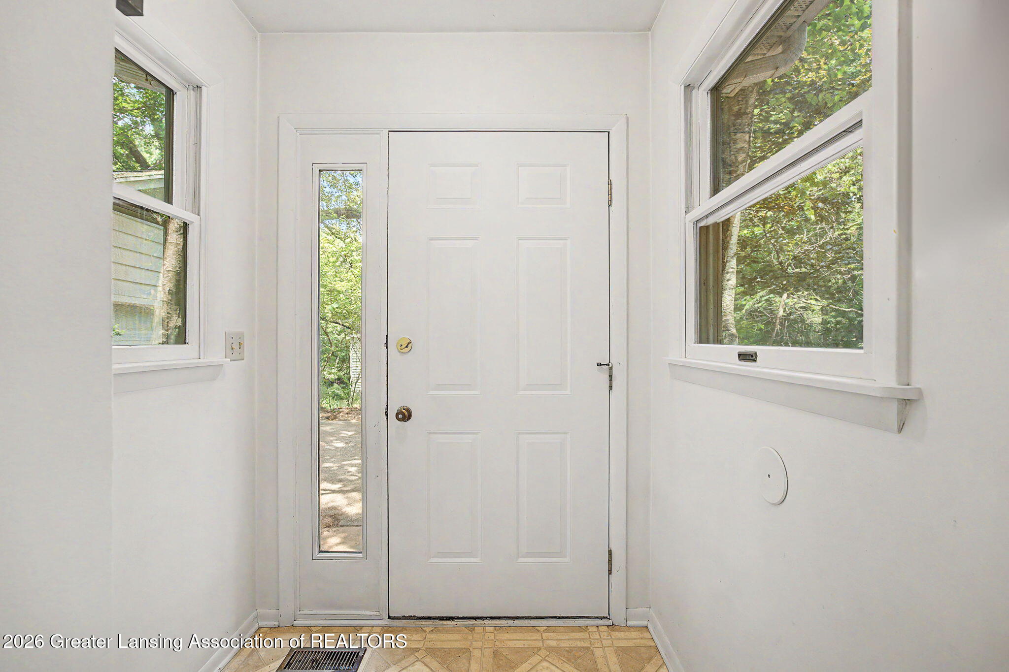4675 Van Atta Road Okemos, MI 48864 - Photo 17 of 45 17-web-or-mls-CQ1A6185