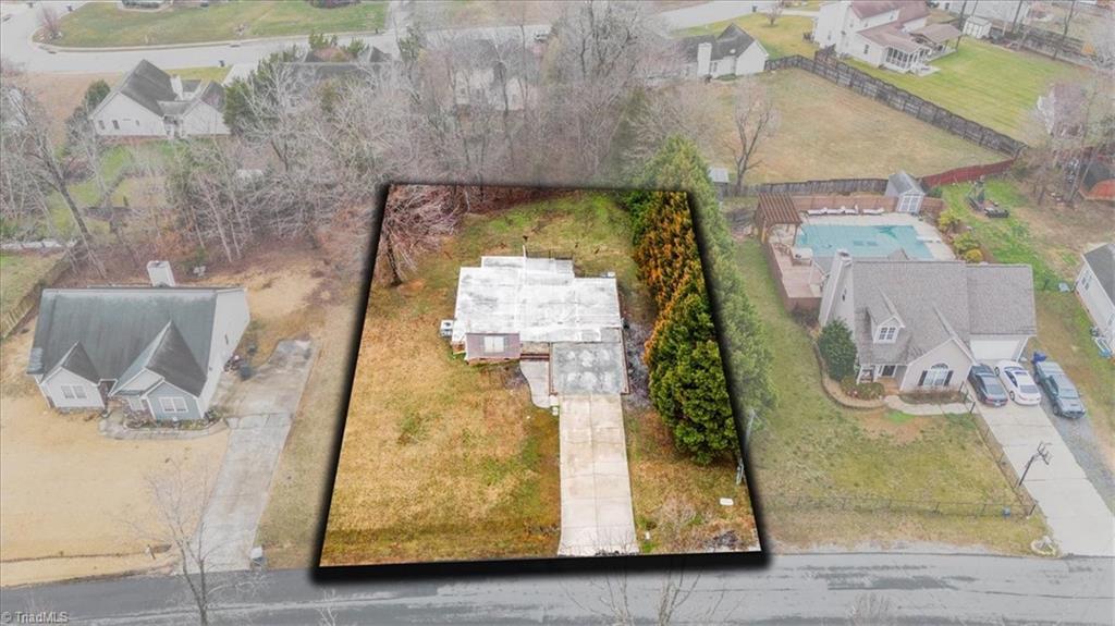 719 Williamsdale Road Graham, NC 27253 - Photo 2 of 10