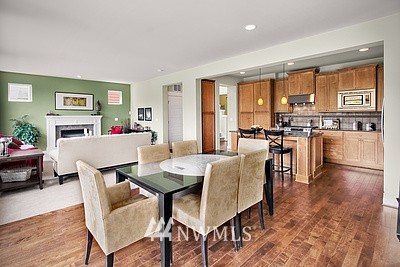 5512 Northeast 9th Street Renton, WA 98059 - Photo 8 of 19 Gallery Image 8