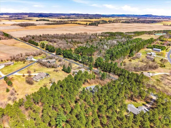 $520,000 | N13703 Canar Road, Trempealeau, WI 54661