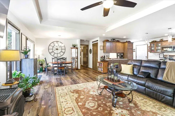 $520,000 | N13703 Canar Road, Trempealeau, WI 54661