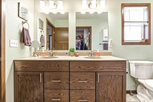 $520,000 | N13703 Canar Road, Trempealeau, WI 54661