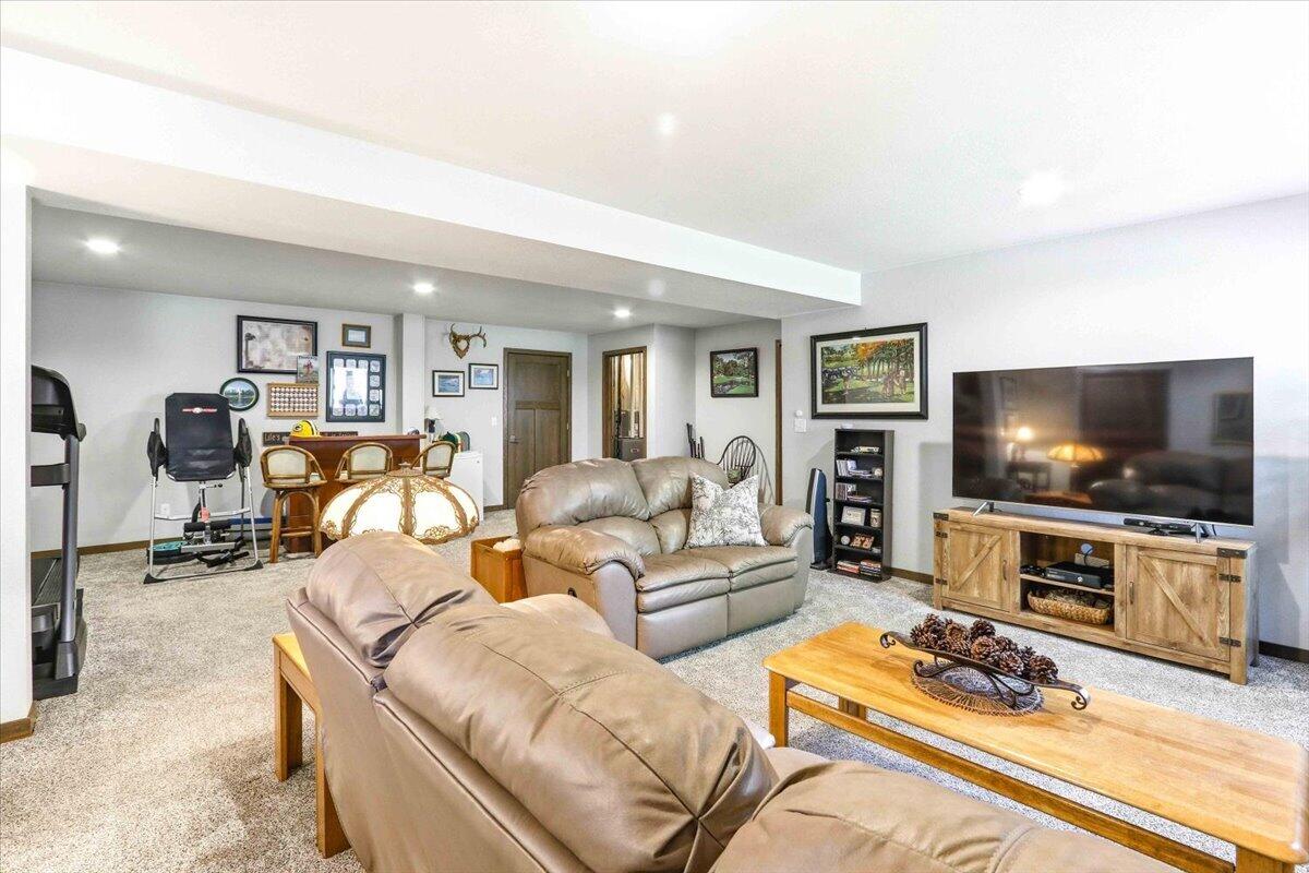 N13703 Canar Road Trempealeau, WI 54661 - Photo 40 of 104 Family Room