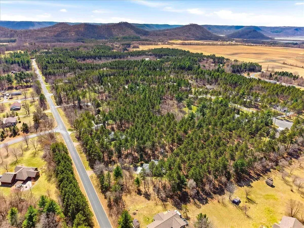 $520,000 | N13703 Canar Road, Trempealeau, WI 54661