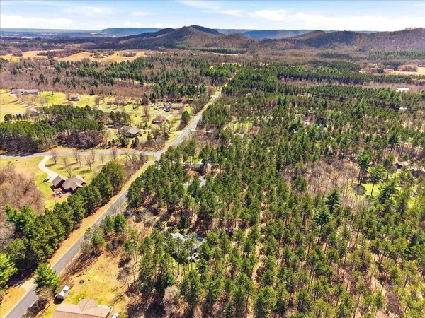 $520,000 | N13703 Canar Road, Trempealeau, WI 54661