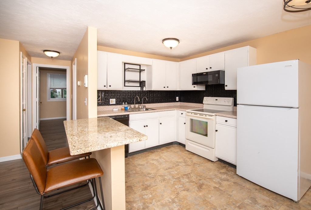 1585 Braley Road, Unit 51 New Bedford, MA 02745 - Photo 10 of 21