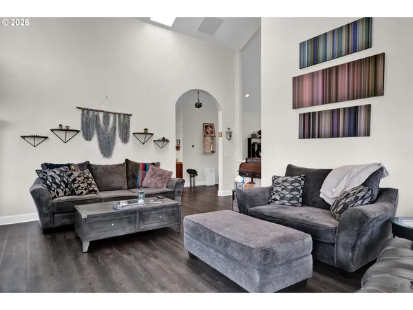 $895,000 | 3343 Bentley Avenue, Eugene, OR 97405