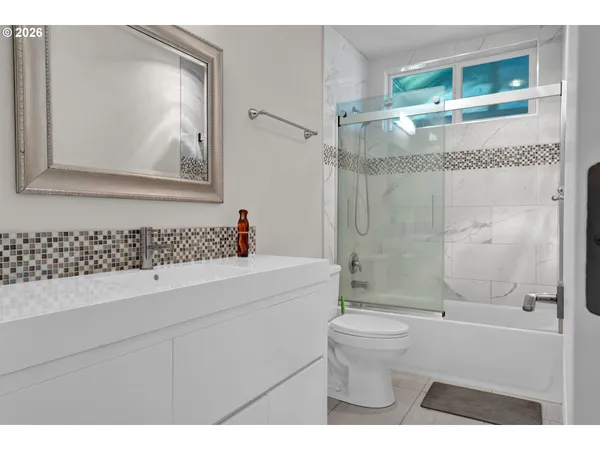 $895,000 | 3343 Bentley Avenue, Eugene, OR 97405