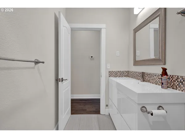 $895,000 | 3343 Bentley Avenue, Eugene, OR 97405