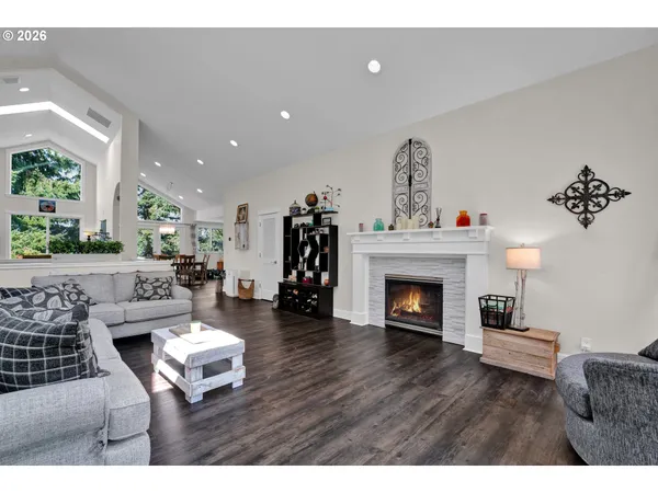 $895,000 | 3343 Bentley Avenue, Eugene, OR 97405