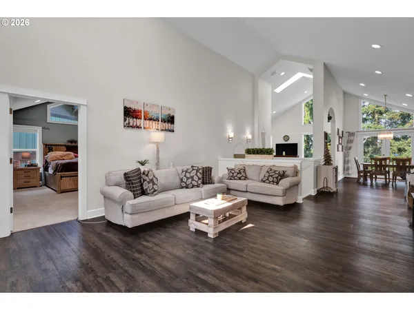 $895,000 | 3343 Bentley Avenue, Eugene, OR 97405