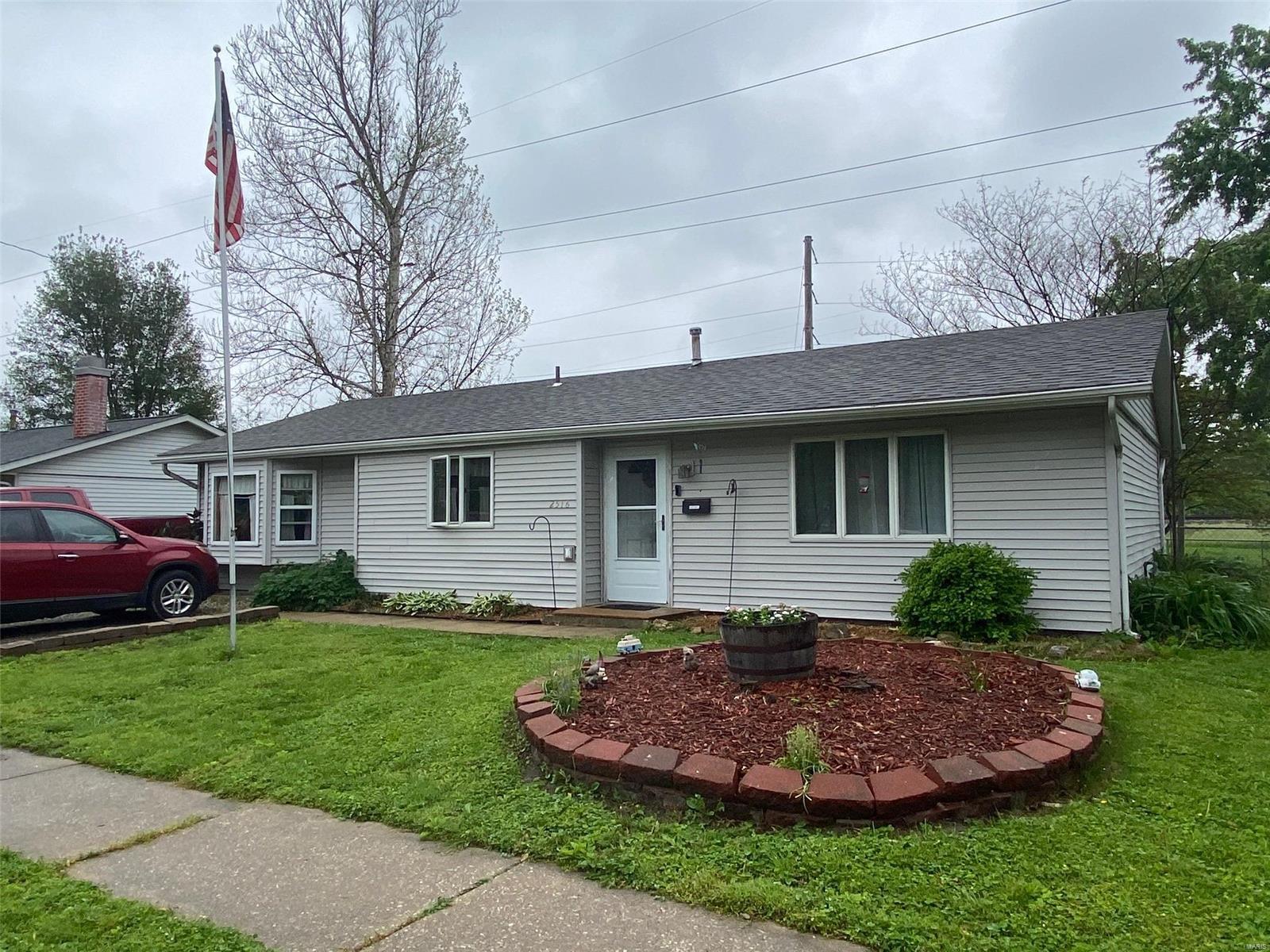 2516 Reveres Route Granite City, IL 62040 - Photo 2 of 32 Gallery Image 2