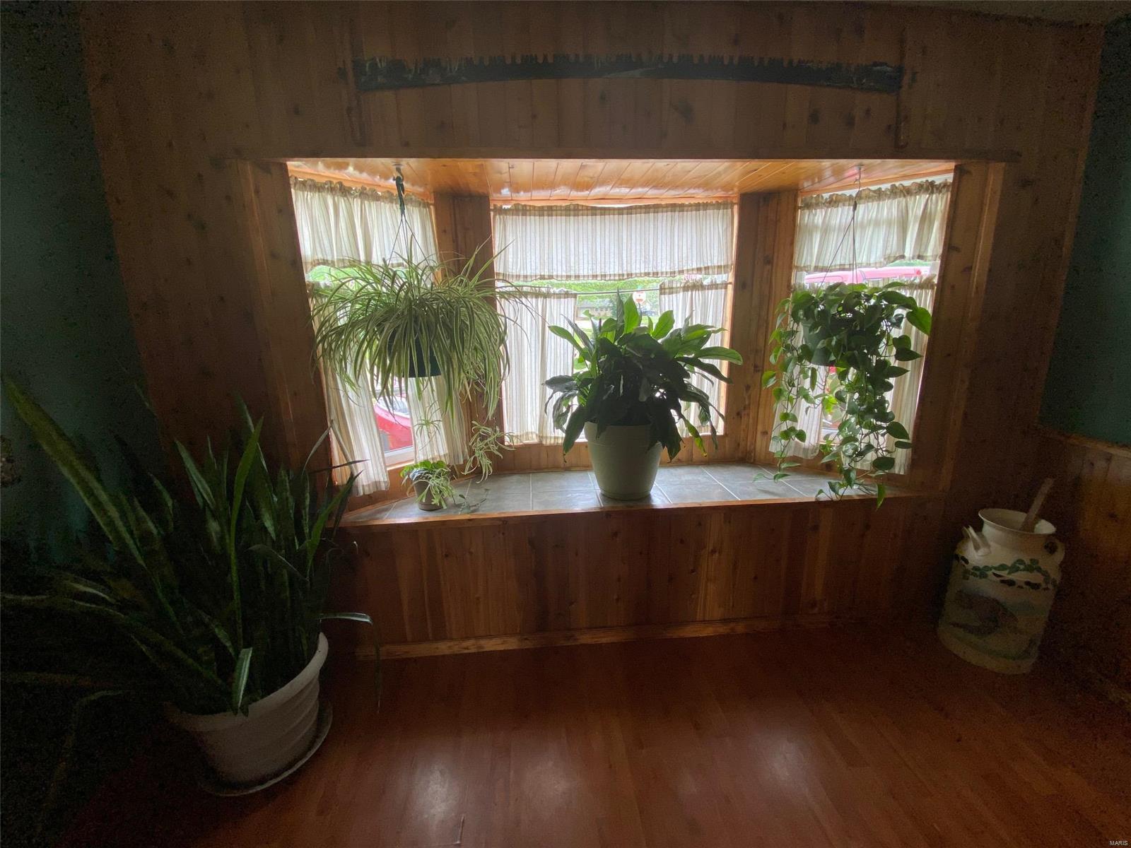 2516 Reveres Route Granite City, IL 62040 - Photo 11 of 32 Gallery Image 11