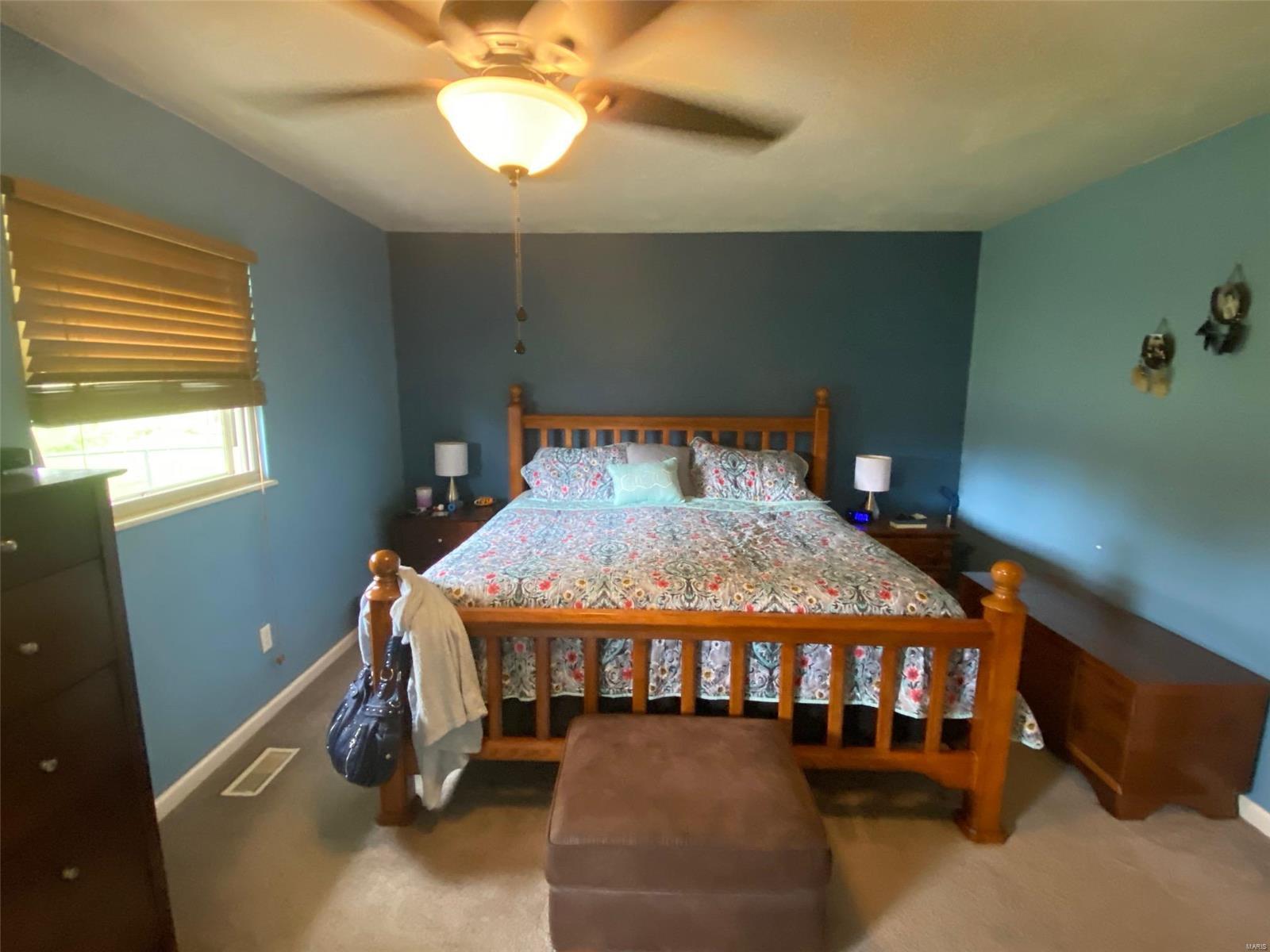 2516 Reveres Route Granite City, IL 62040 - Photo 12 of 32 Gallery Image 12