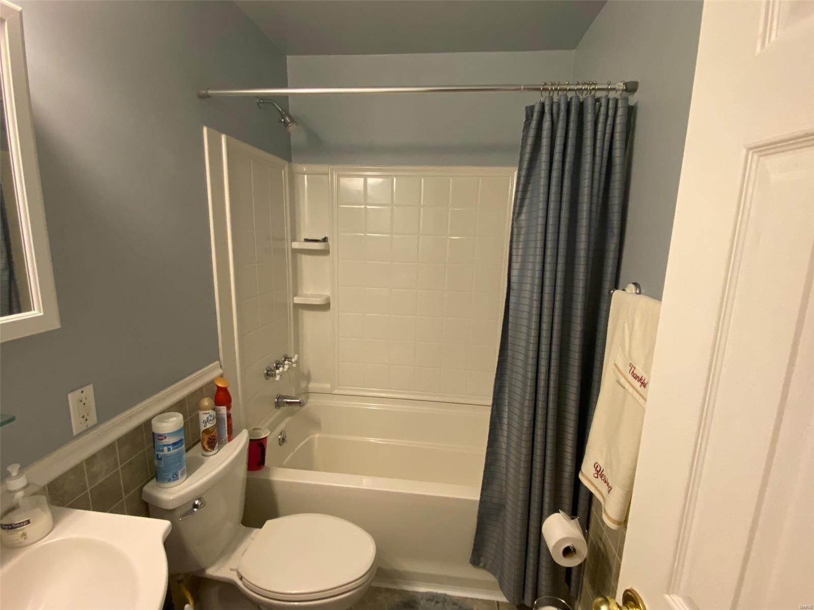 2516 Reveres Route Granite City, IL 62040 - Photo 19 of 32 Gallery Image 19