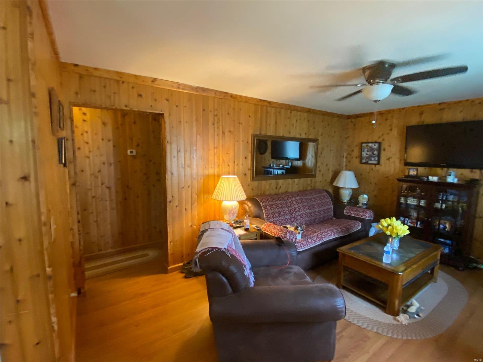 2516 Reveres Route Granite City, IL 62040 - Photo 3 of 32 Gallery Image 3
