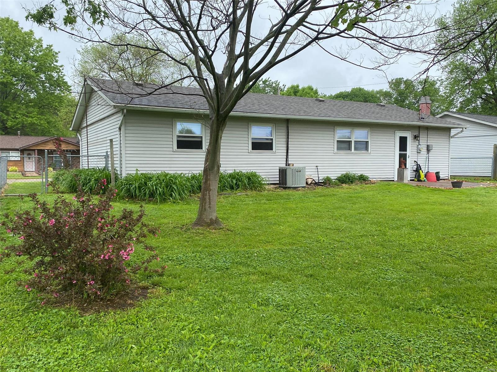 2516 Reveres Route Granite City, IL 62040 - Photo 27 of 32 Gallery Image 27