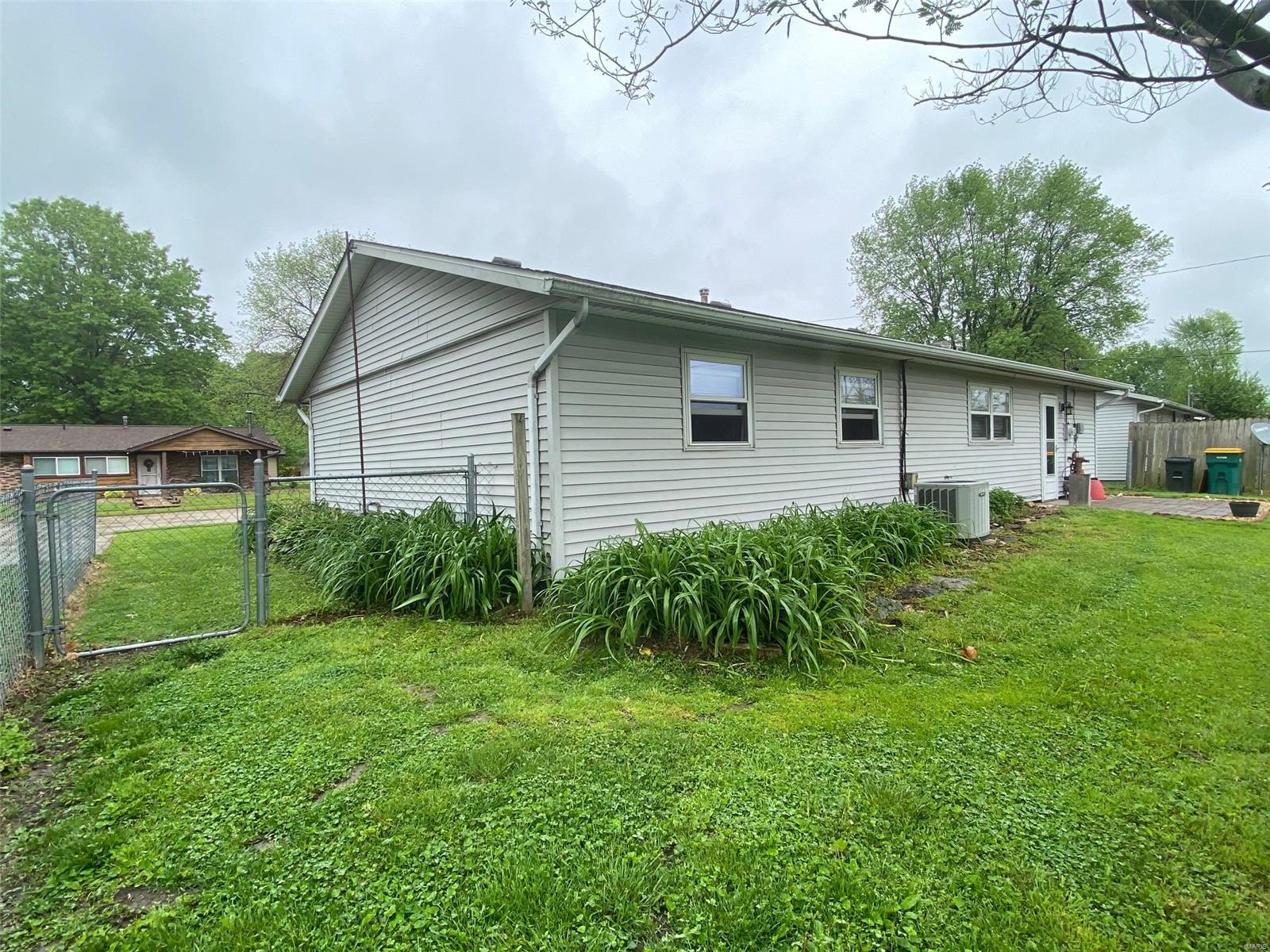2516 Reveres Route Granite City, IL 62040 - Photo 28 of 32 Gallery Image 28