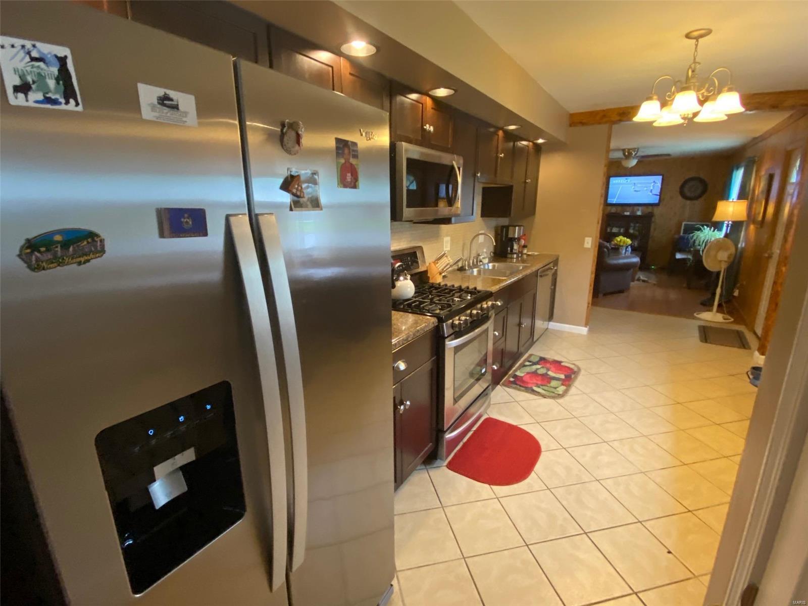2516 Reveres Route Granite City, IL 62040 - Photo 7 of 32 Gallery Image 7