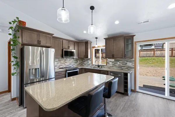 $412,000 | 38116 North Sheets Road, Elk, WA 99009