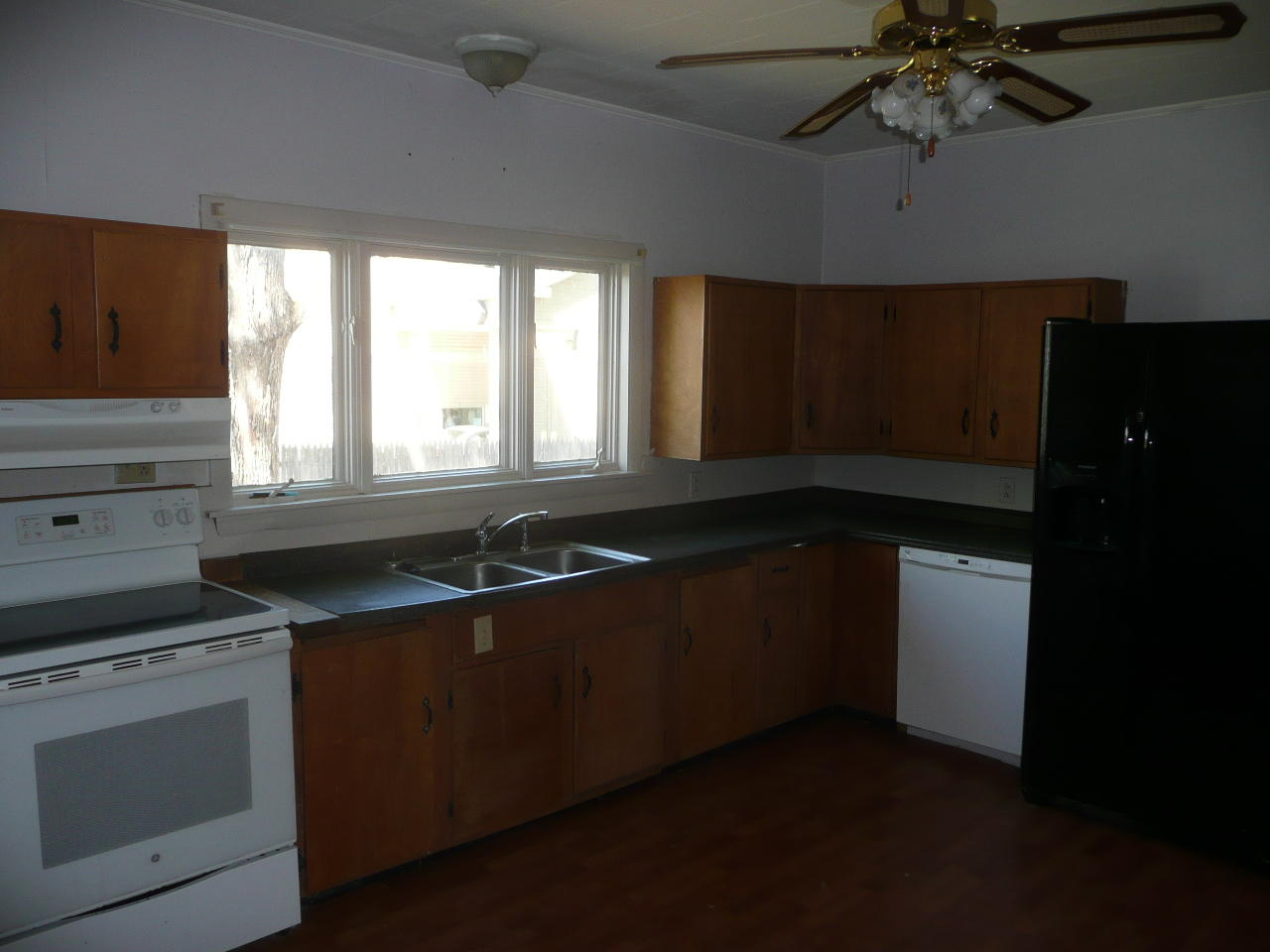 8 Morrill Street Milo, ME 04463 - Photo 7 of 20 P1040403