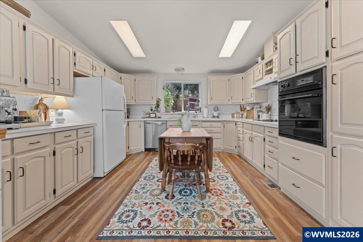 135 Steelhammer Road Silverton, OR 97381 - Photo 12 of 40 Gallery Image 12
