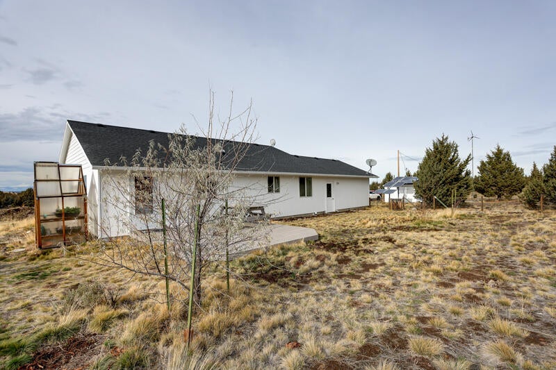 4520 Southeast Moki Road Prineville, OR 97754 - Photo 19 of 25 4520 SE Moki Road-19