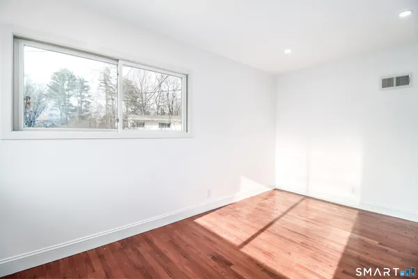 $4,350 | 8 Stonecrop Road North, Norwalk, CT 06851