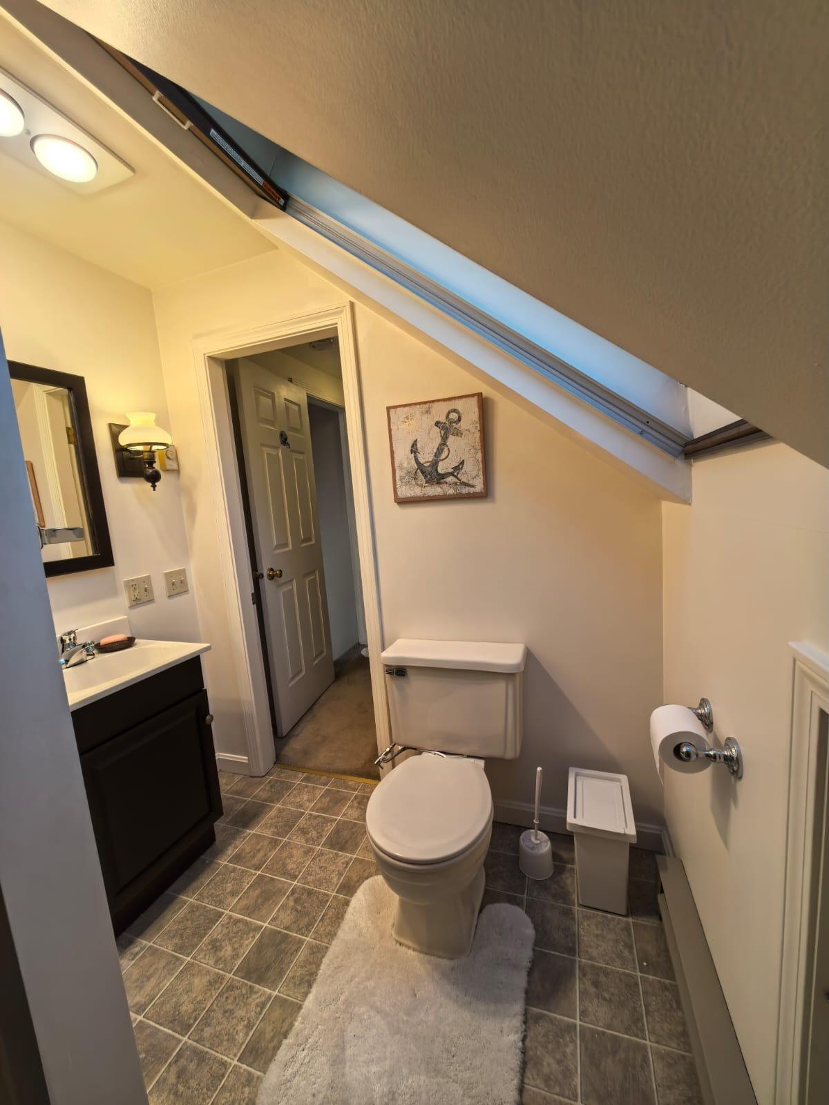 5 Cynthia Circle, Unit 5 Bangor, ME 04401 - Photo 20 of 31 2nd Floor Full Bathroom
