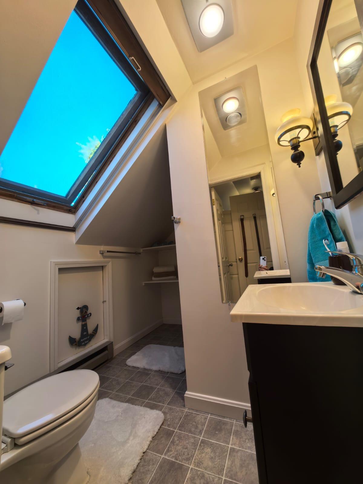 5 Cynthia Circle, Unit 5 Bangor, ME 04401 - Photo 21 of 31 2nd Floor Bathroom