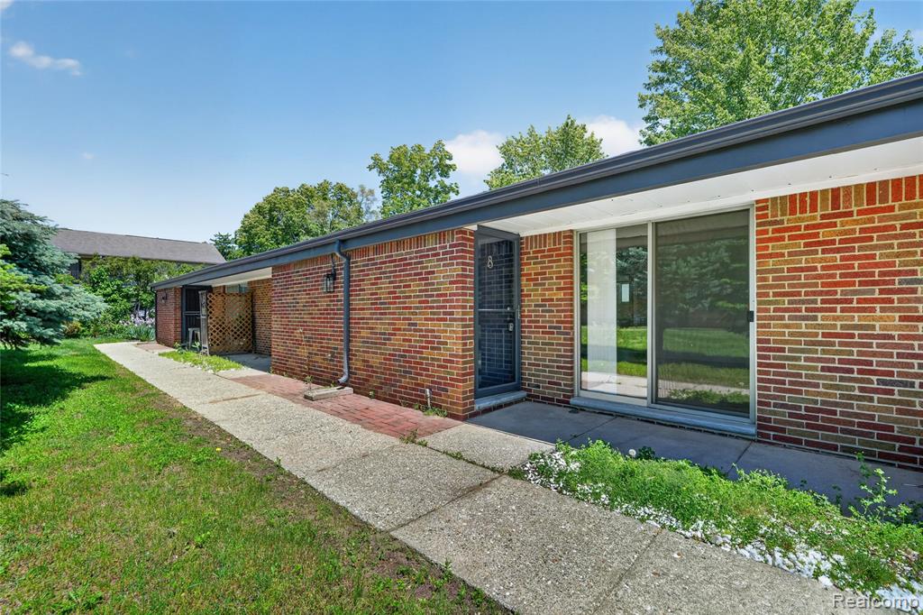 48770 Shelby Road Road, Unit 8 Utica, MI 48317 - Photo 1 of 17