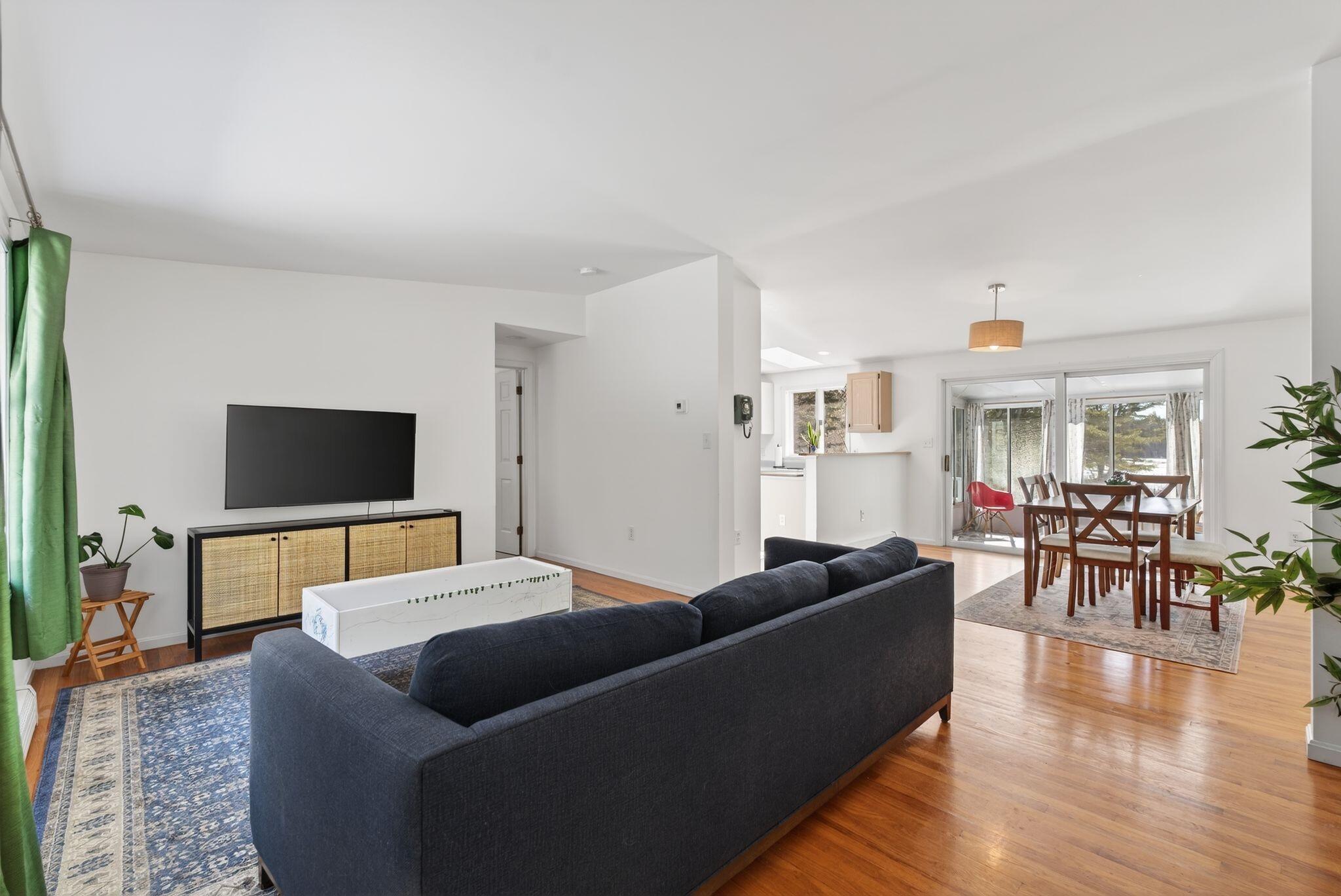 2 Tidal Brook Road Freeport, ME 04032 - Photo 5 of 20 Living Room