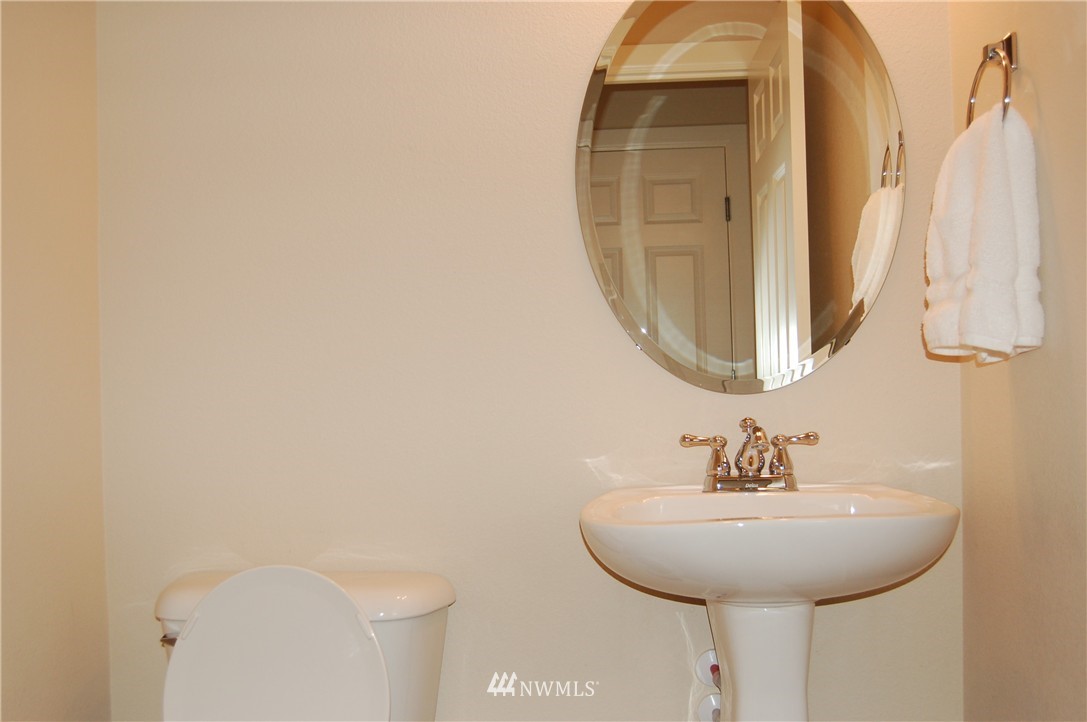 7360 Radius Loop Southeast Lacey, WA 98513 - Photo 7 of 19 Gallery Image 7