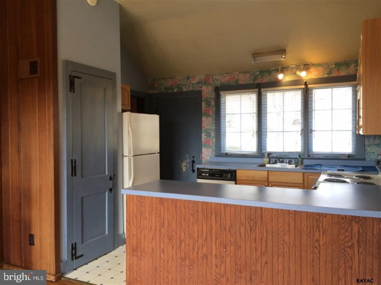 1768 Ridgewood Road York, PA 17406 - Photo 2 of 36 Gallery Image 2