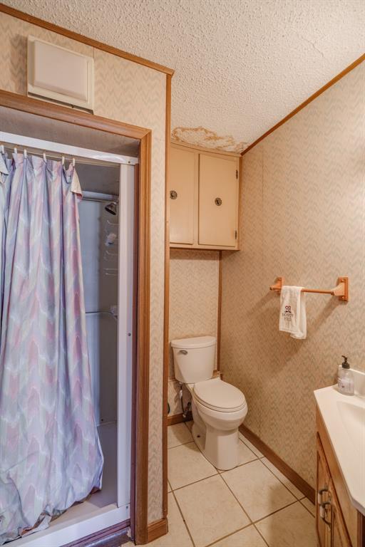 5 Angels Breath Road Abilene, TX 79601 - Photo 7 of 40 a bathroom with a toilet and a shower