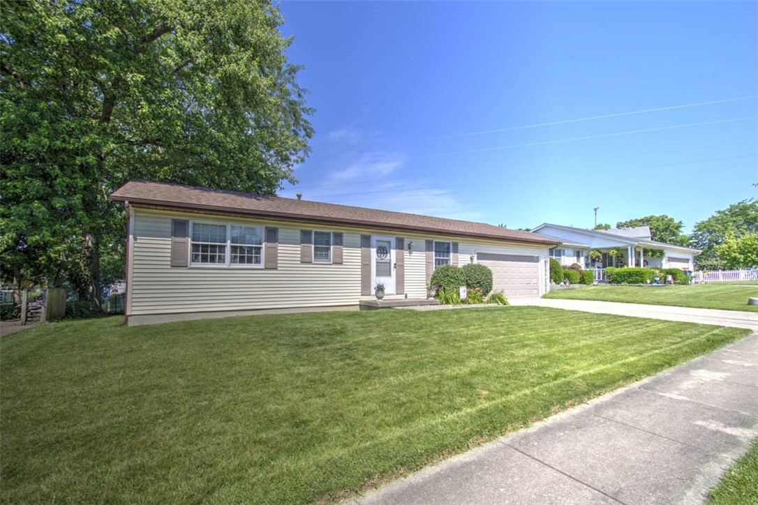 1157 Cornell Drive Decatur, IL 62522 - Photo 3 of 21