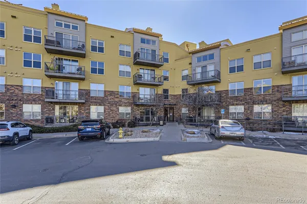 $2,095 | 9019 East Panorama Circle, Unit D309, Englewood, CO 80112