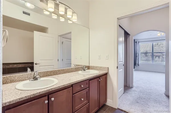 $2,095 | 9019 East Panorama Circle, Unit D309, Englewood, CO 80112