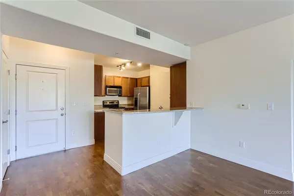 $2,095 | 9019 East Panorama Circle, Unit D309, Englewood, CO 80112