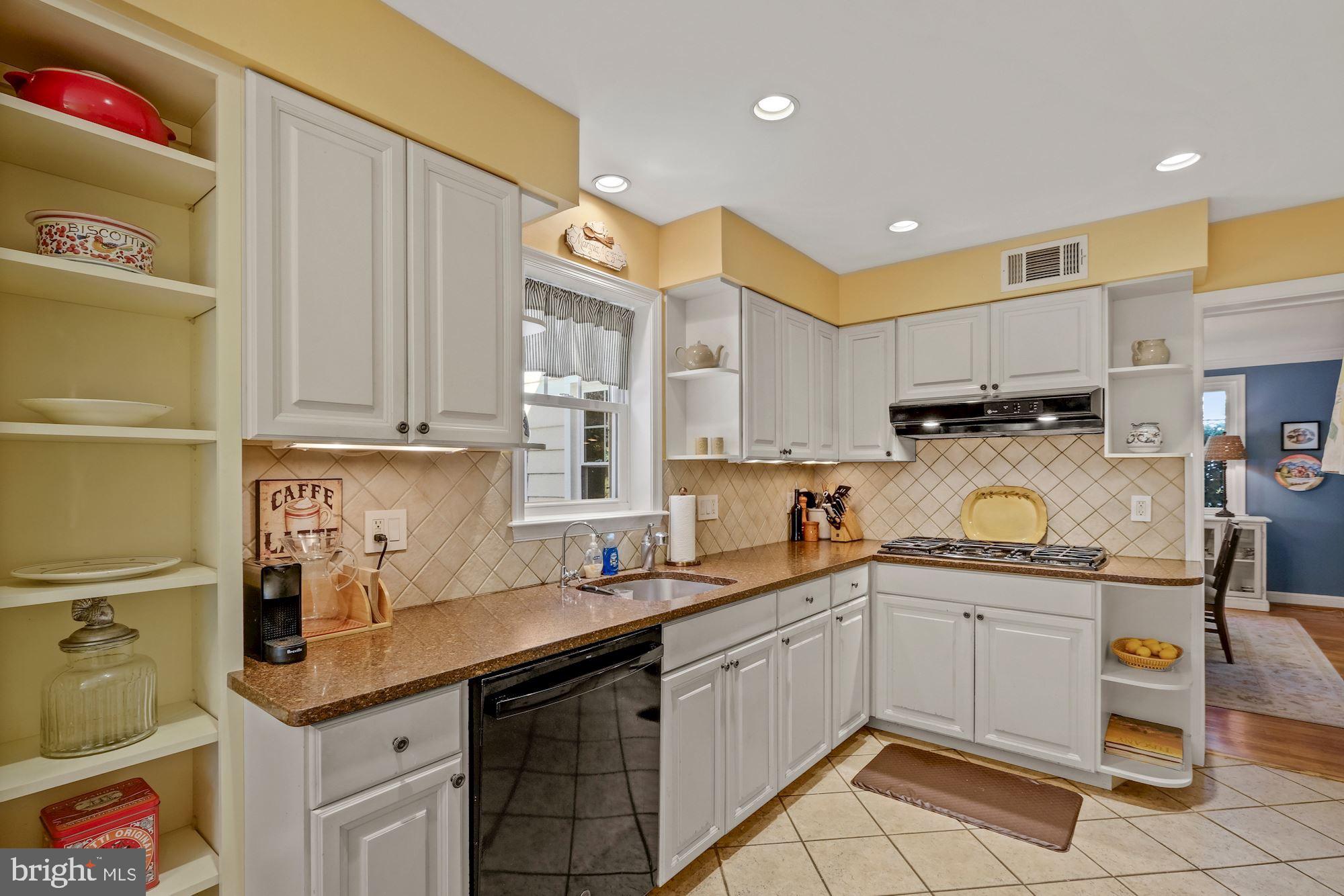 2358 King Place Northwest Washington, DC 20007 - Photo 13 of 55